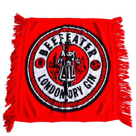 VTG Beefeater London Dry Gin Guard Knit Lap Blanket Throw Advertising Red Pub - Picture 1 of 3